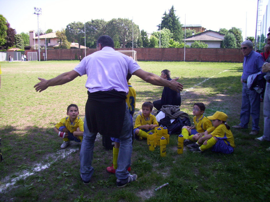 Prima partita giocabimbi 01 maggio 2011